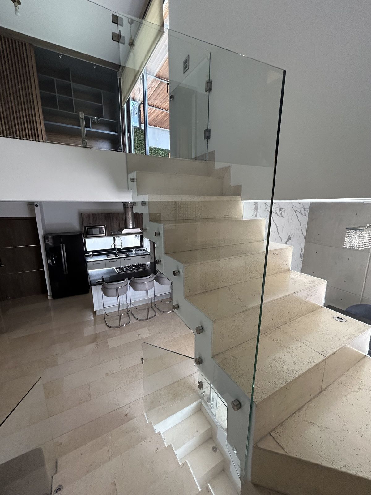 20 de 32: Escalera hacia arriba