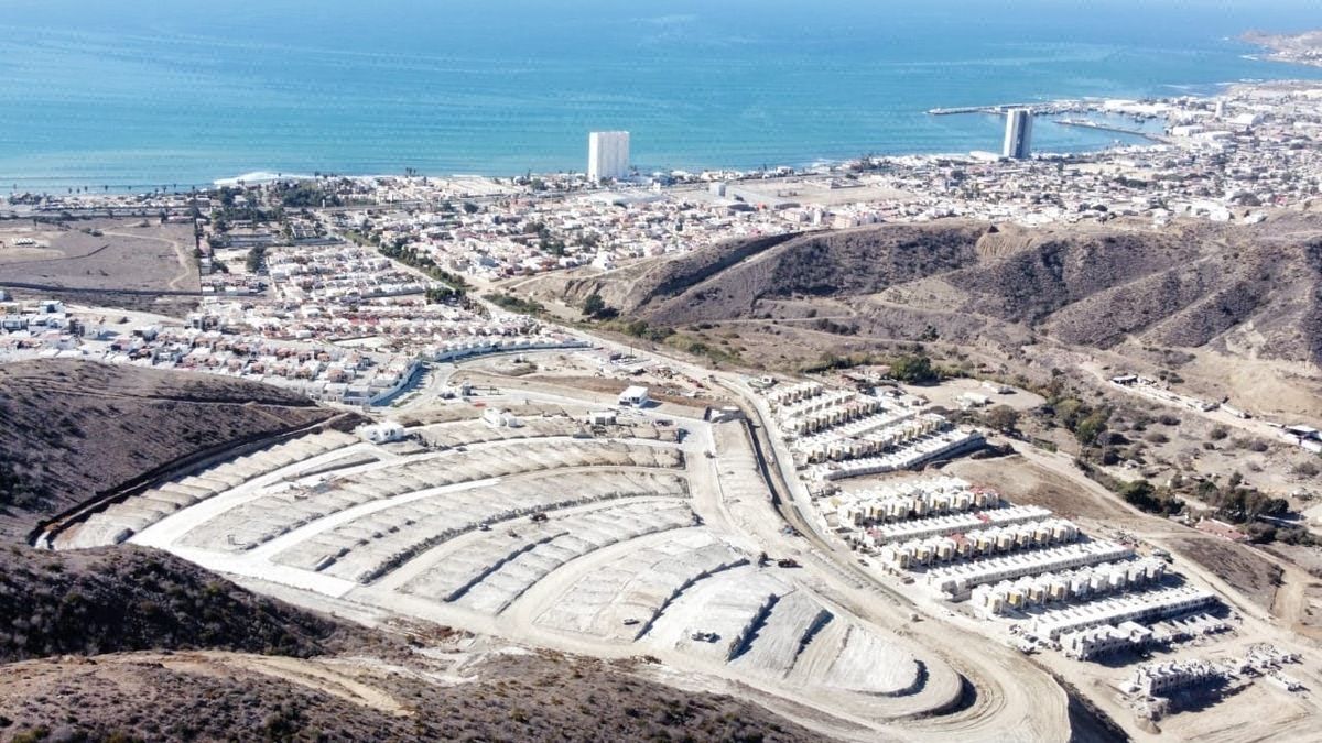 Venta de Terreno en Privada con Hermosa Vista al Mar, Ensenada B.C