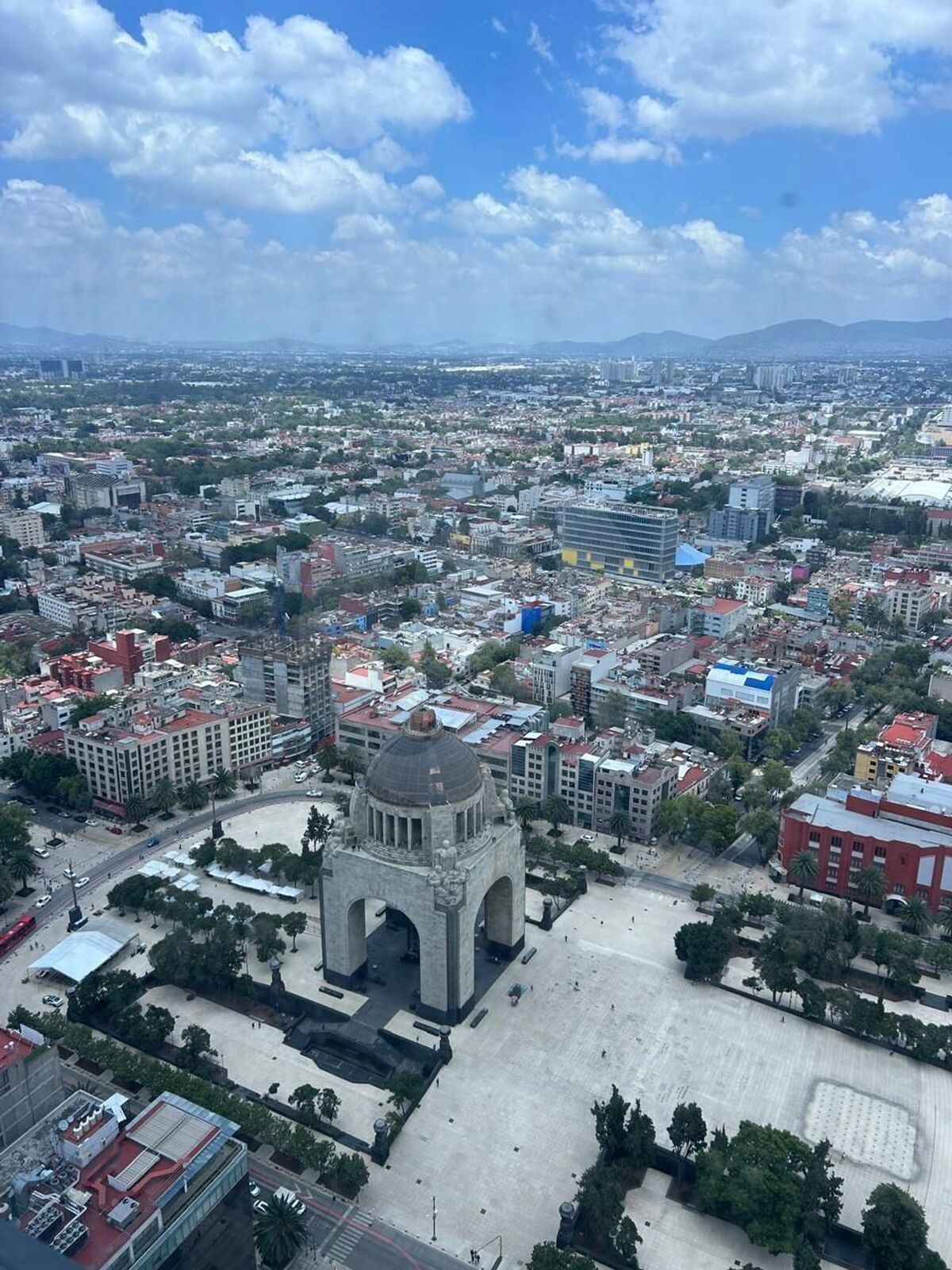 3 de 28