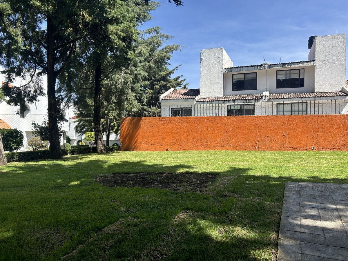 Jardín amenidades frente a la casa