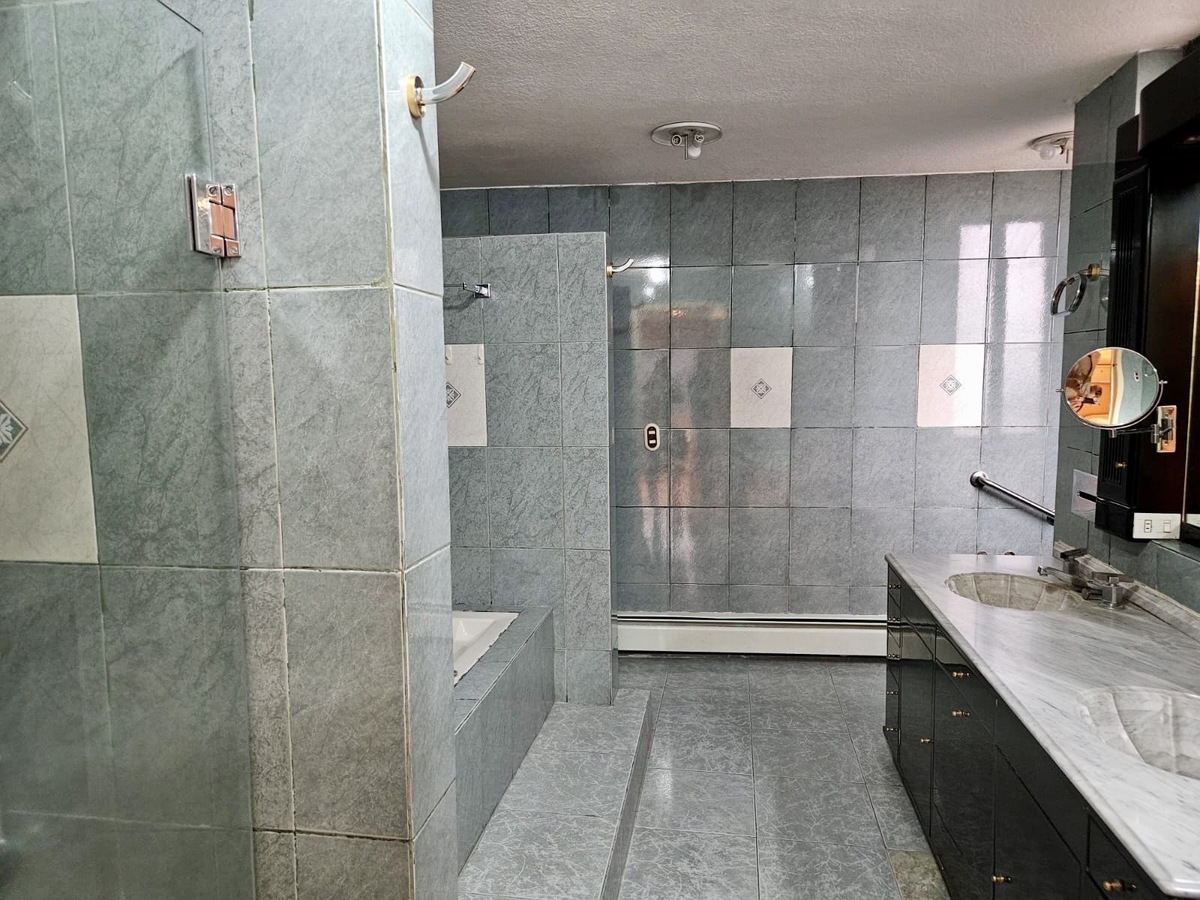 16 of 25: baño ppal