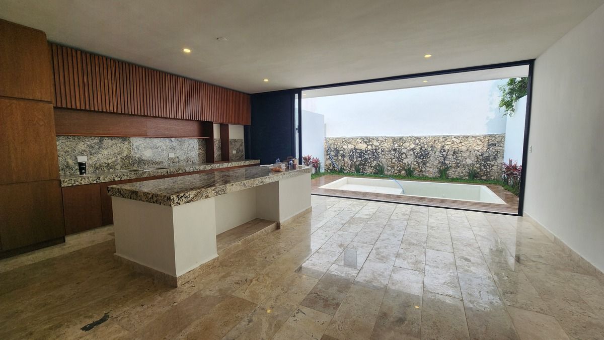 1 de 33: Casa en Venta Merida