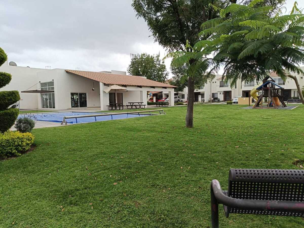 1 of 21: AREA SOCIAL ( ALBERCA)