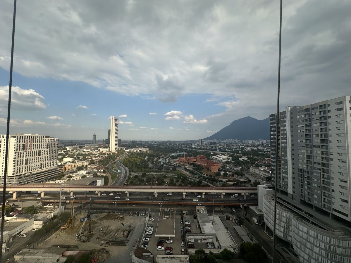 4 de 17
