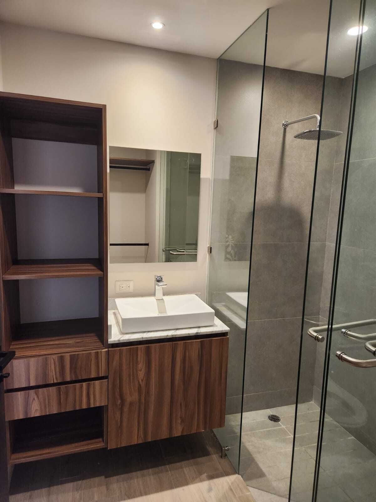 6 of 9: BAÑO PRINCIPAL