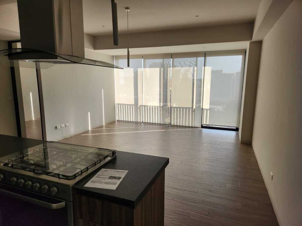 7 of 9: SALA/ COMEDOR