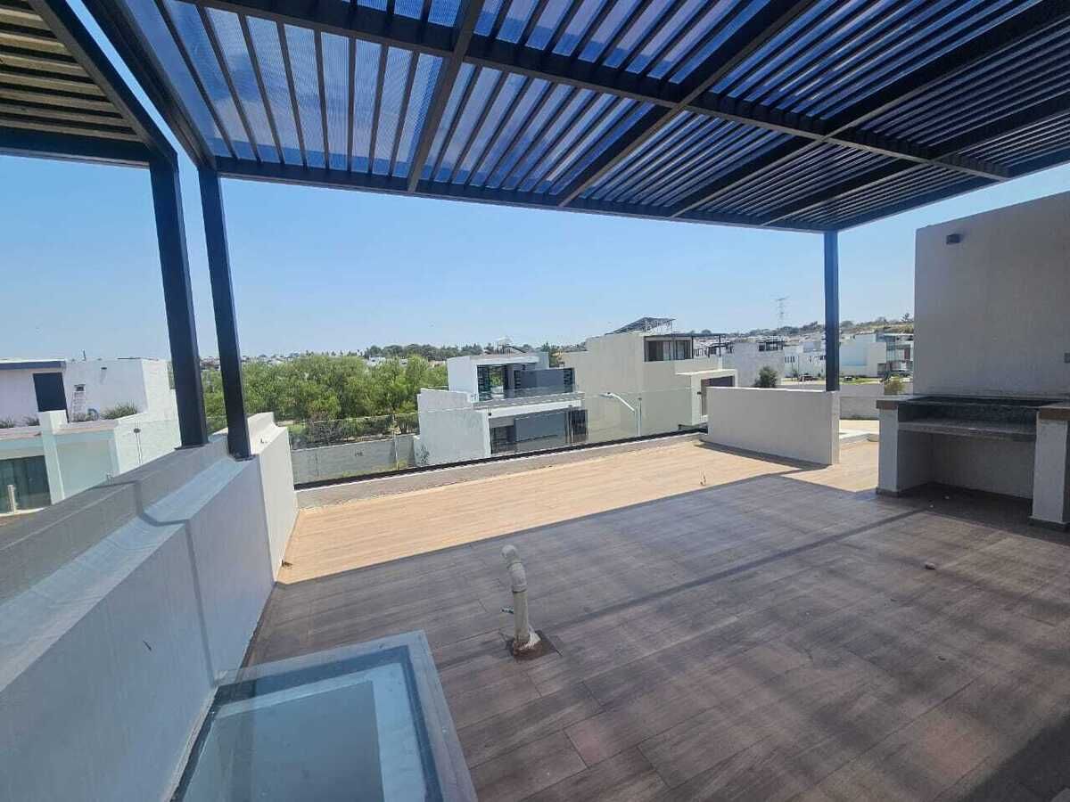 13 de 21: Roof