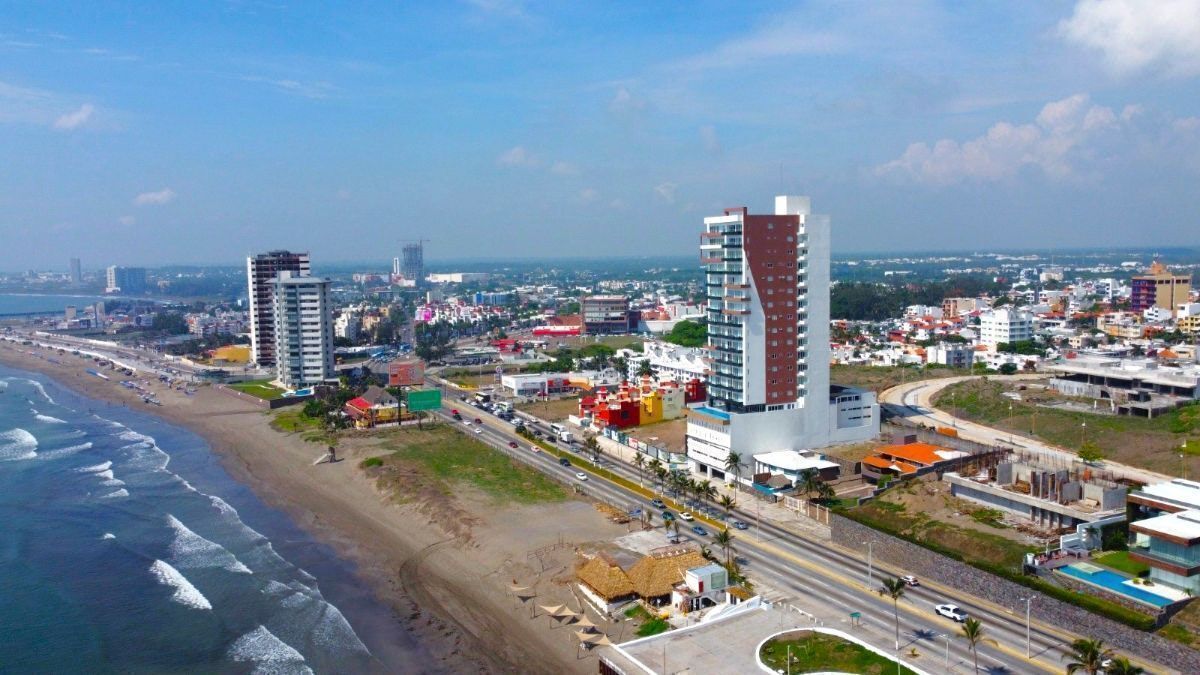 Departamento GARAGE PARA 4 AUTOS en venta en Colinas del Mar. BOCA DEL RÍO, VER