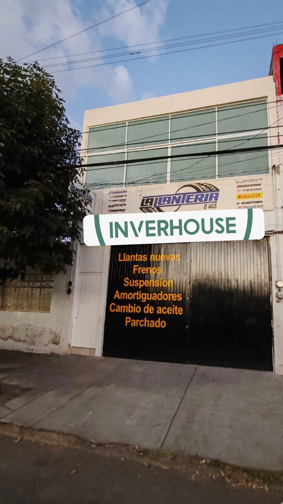 SE RENTA OFICINA SOBRE AV HÉROE DE NACOZARI NTE