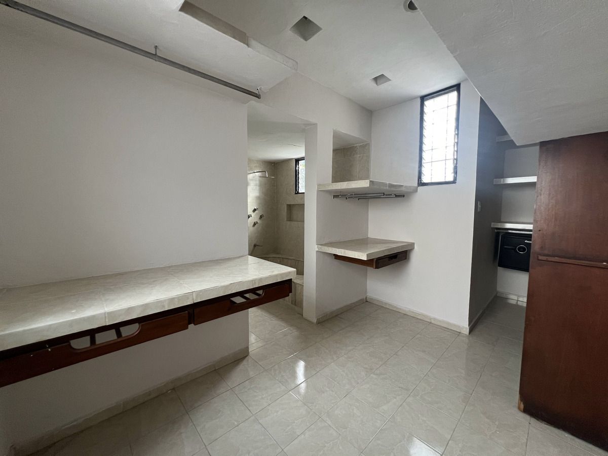 28 de 41: Perspectiva vestidor recamara principal