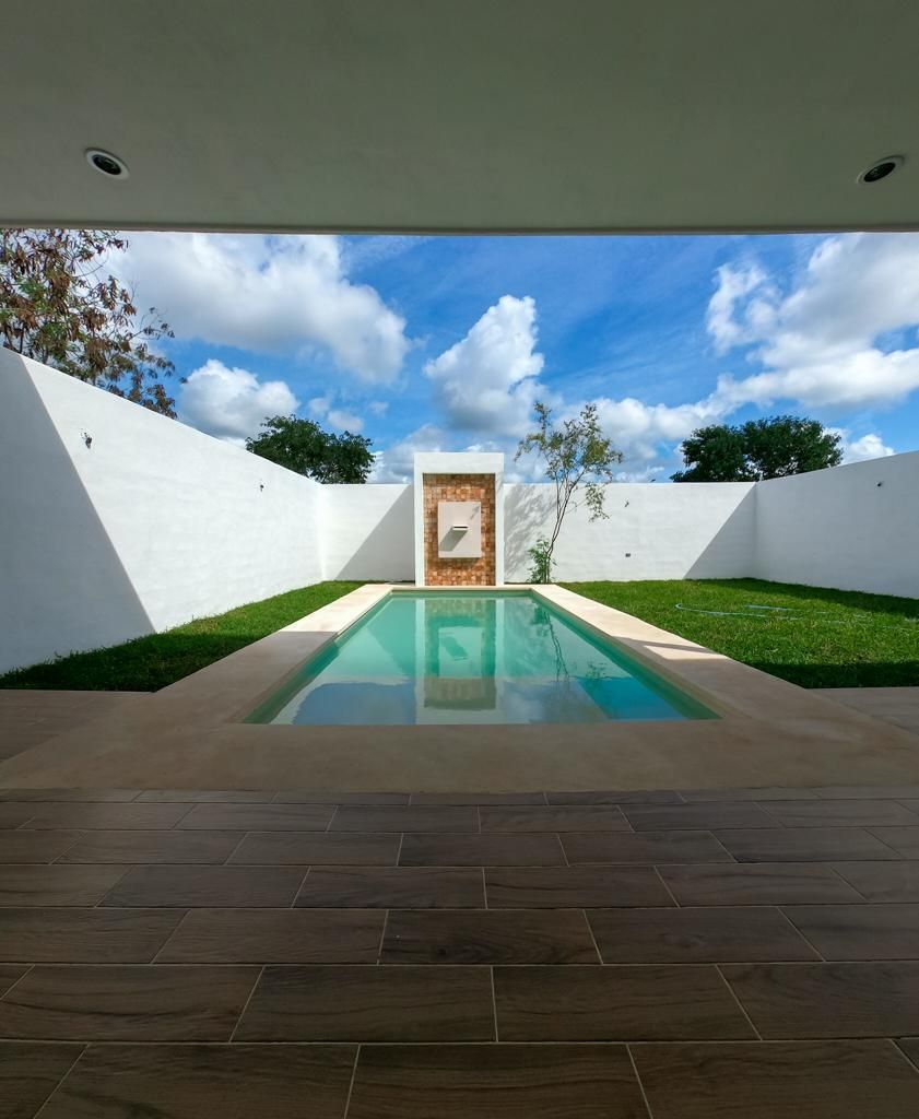 2 of 17: Residencia en zona privada