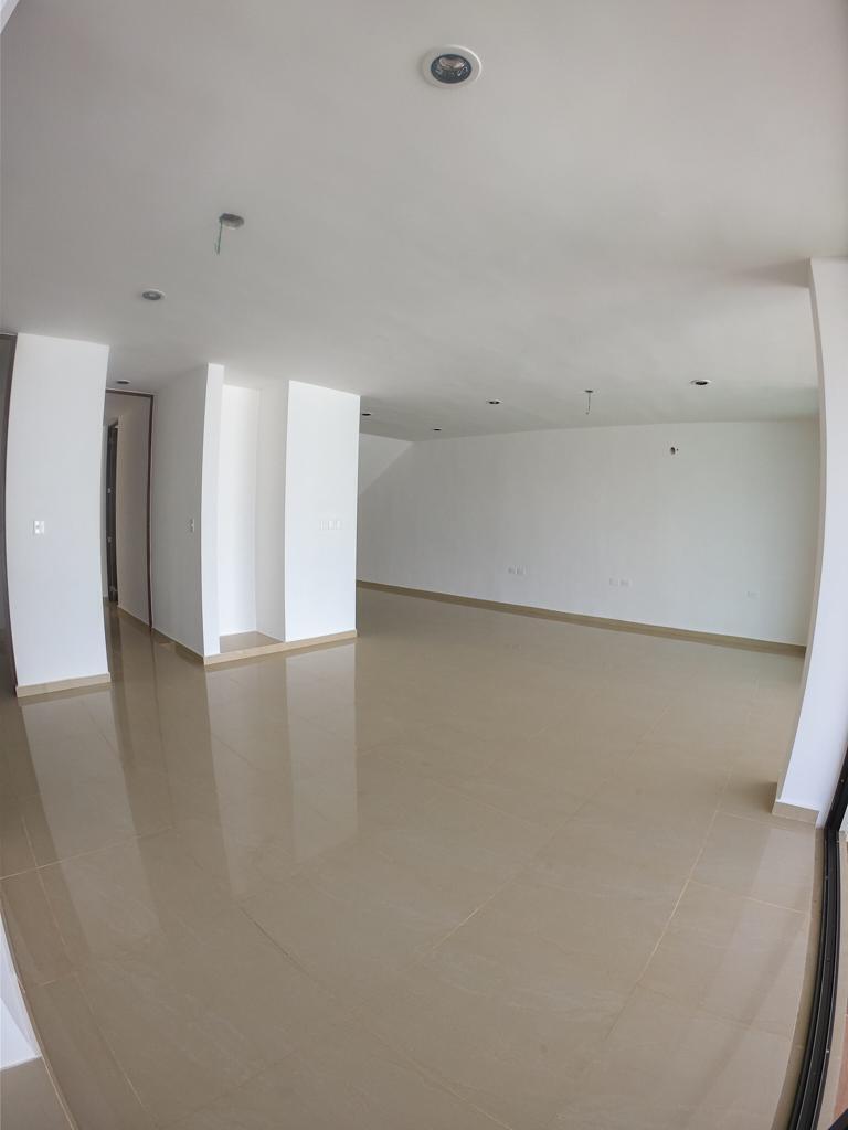 5 of 17: Sala y comedor