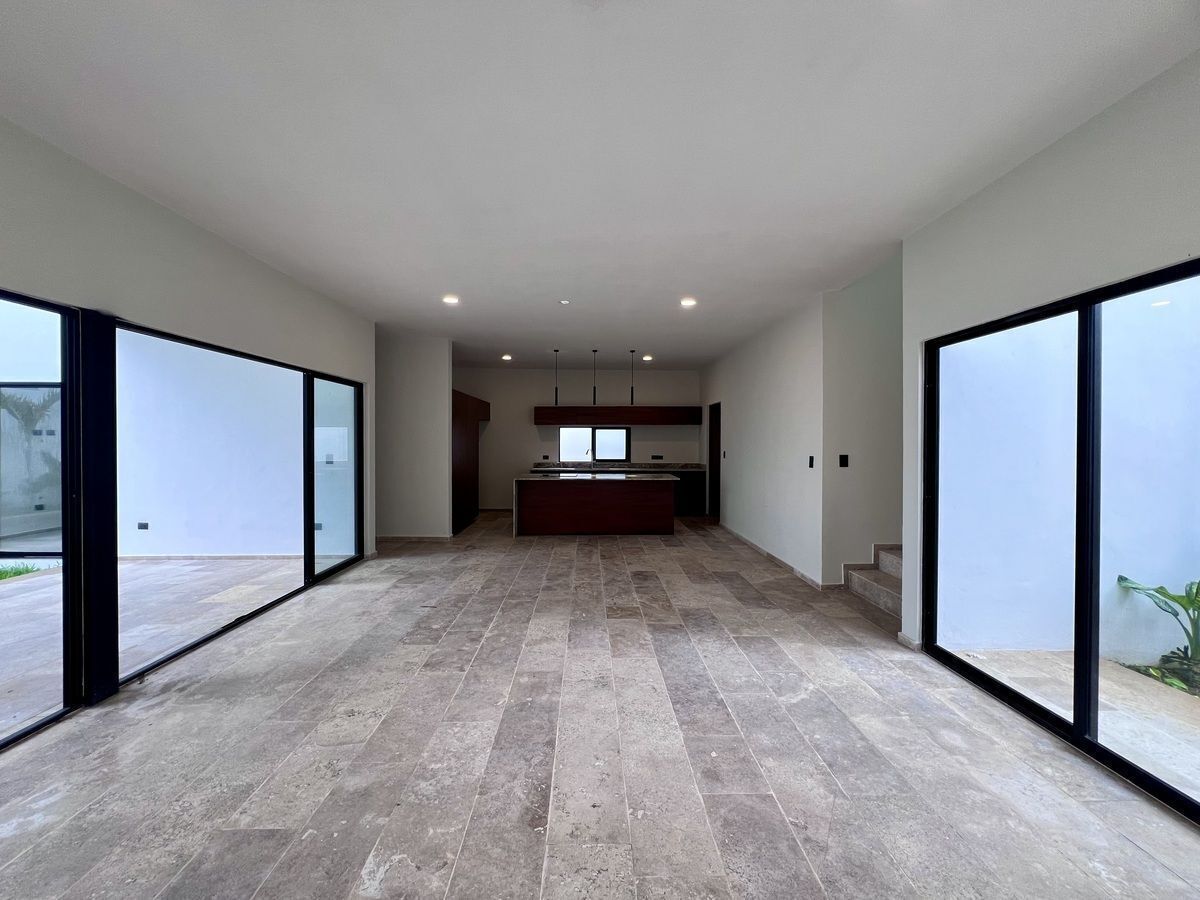 6 de 32: AMPLIA SALA Y COMEDOR