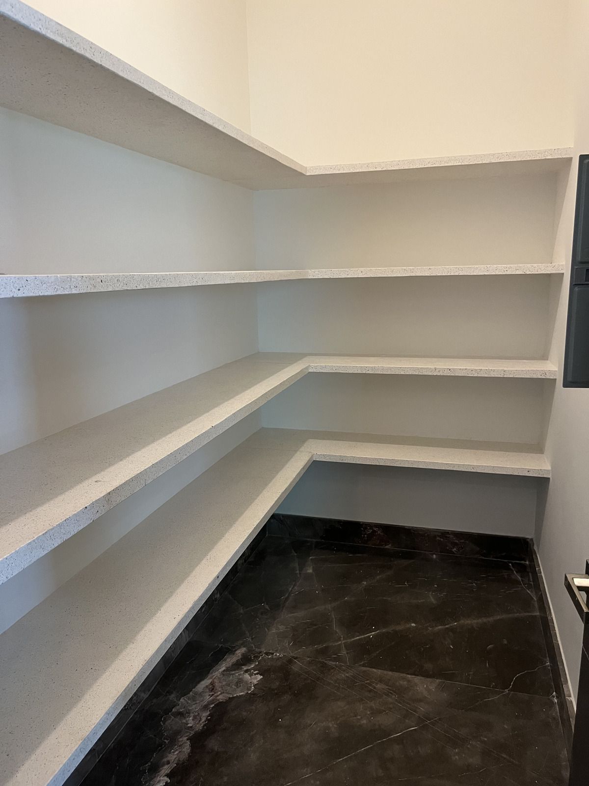 7 de 40: Alacena en cocina