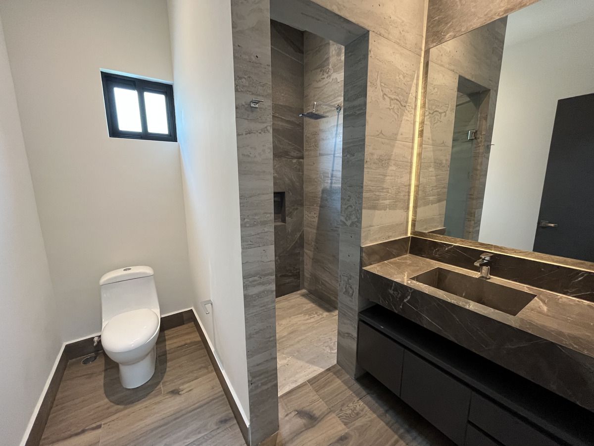 25 de 40: Baño recámara secundaria 1