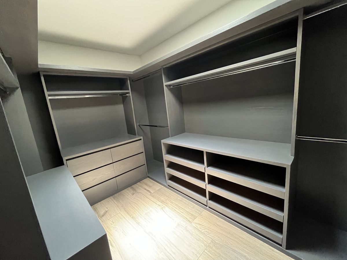 18 de 40: Closet recámara principal
