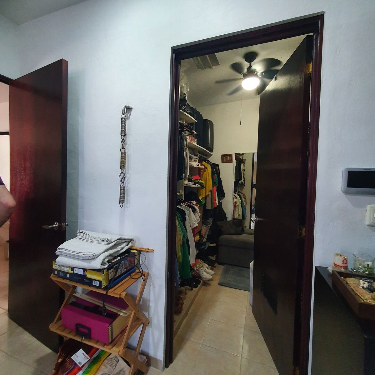 13 de 21: Closet Vestidor