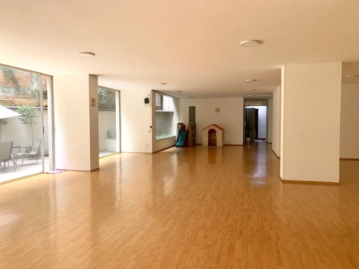 2 de 24: Salón de fiestas área común