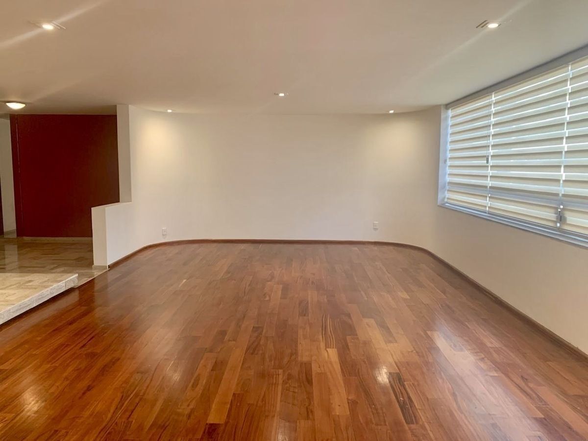 6 de 24: Sala comedor