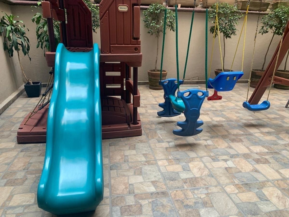 23 de 24: Area de juegos