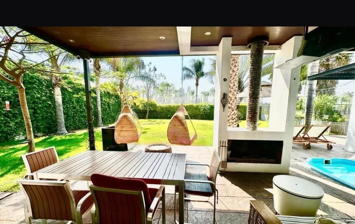 Casa en Venta en Villas del Mesón con vista al Campo de Golf