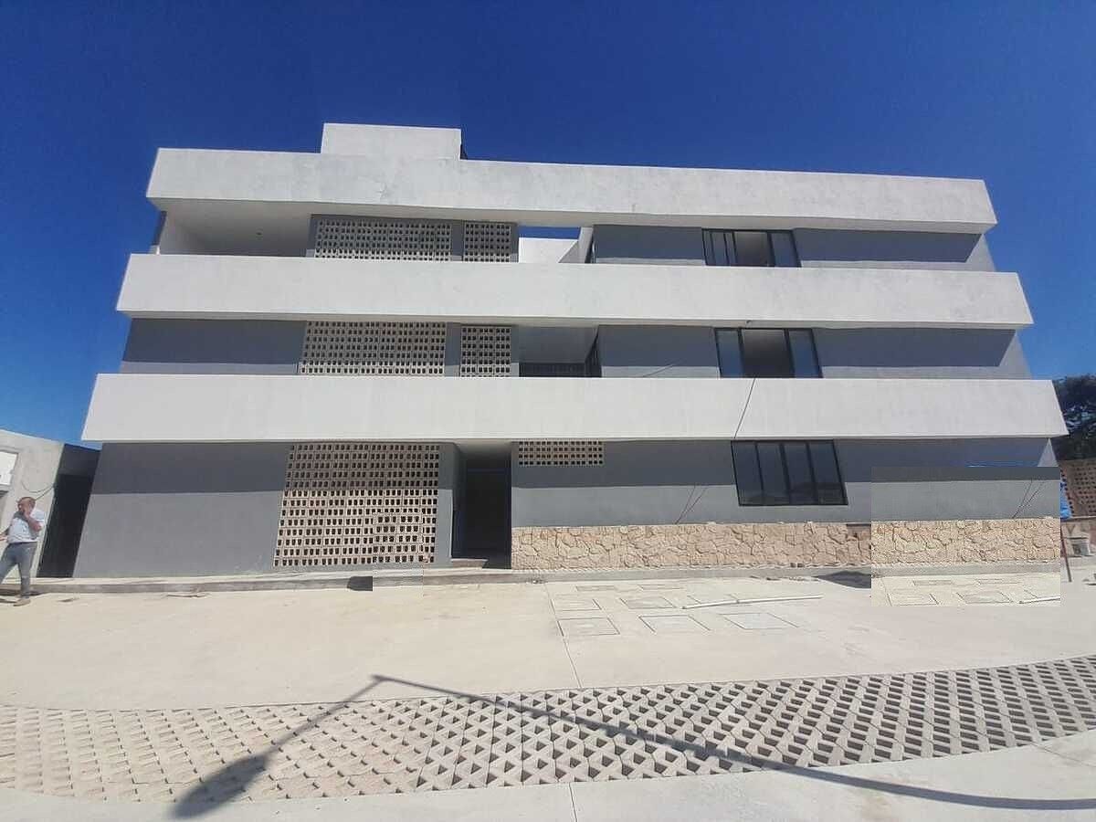 1 de 9: Fachada Principal