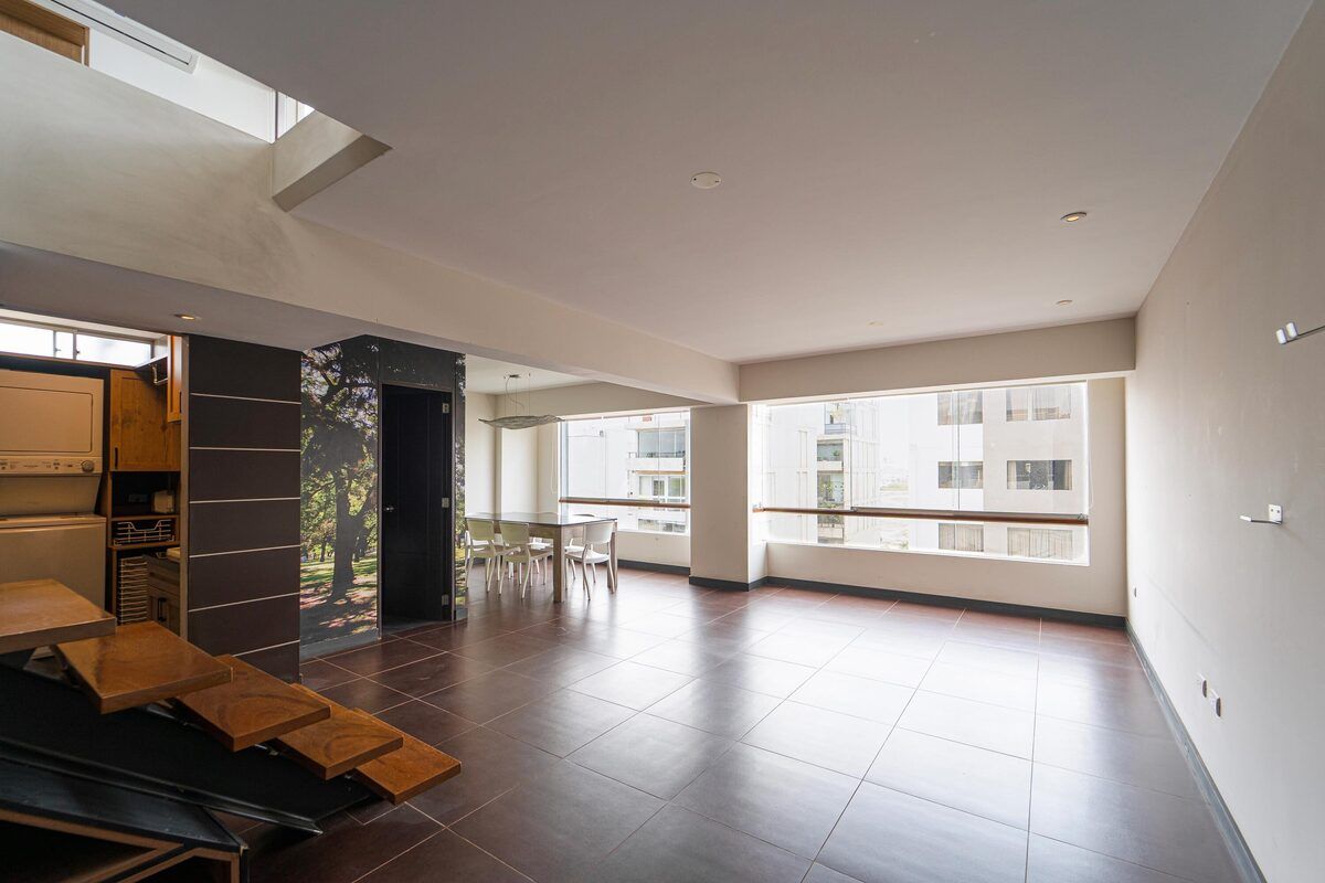 4 of 13: Sala comedor