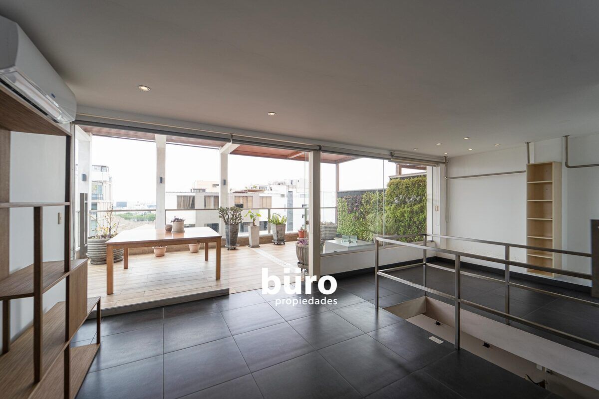 8 de 13: Vista del segundo piso