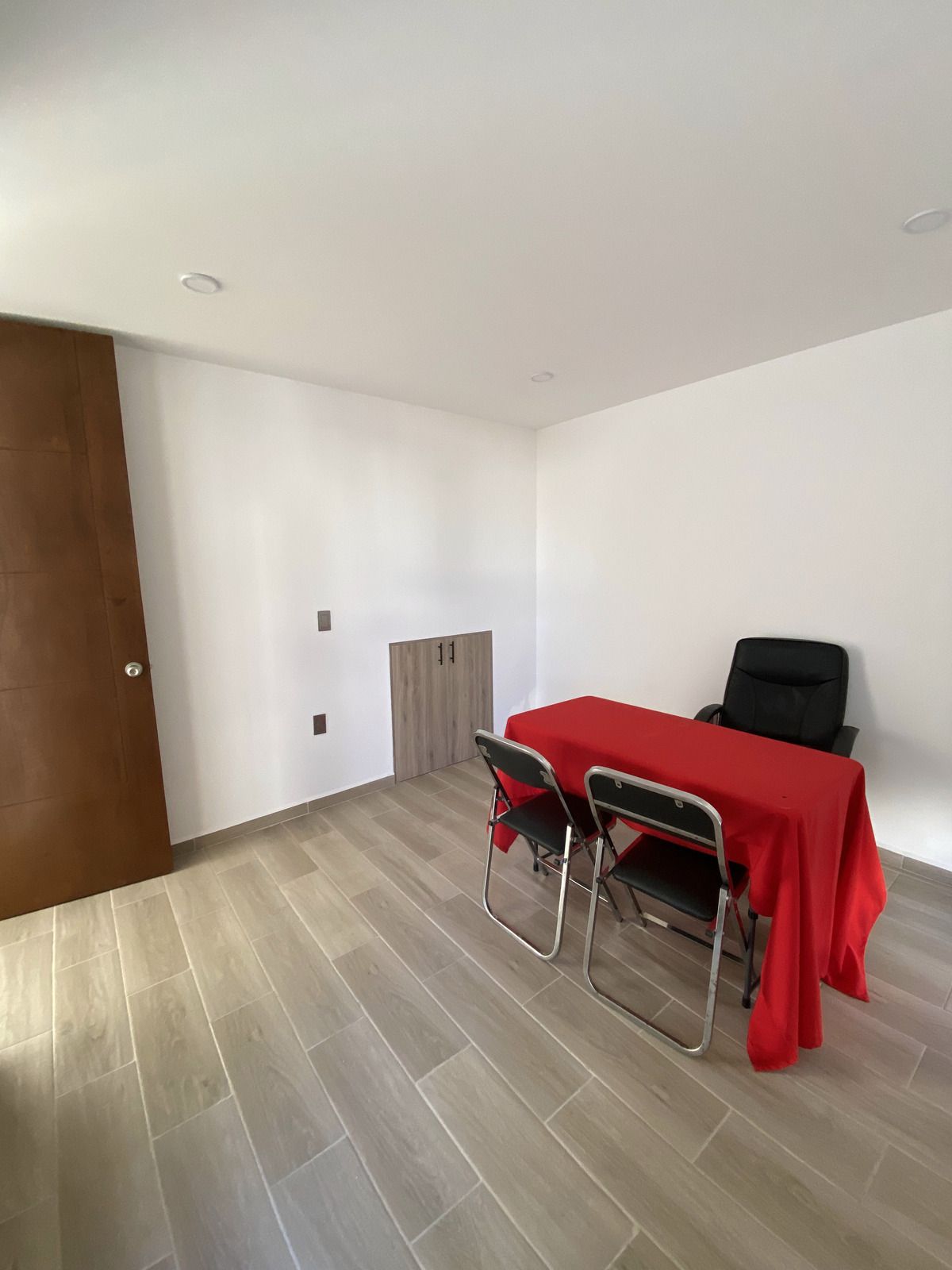 HERMOSA CASA NUEVA EN VENTA EN EL REFUGIO HABITACION EN PB - foto 4