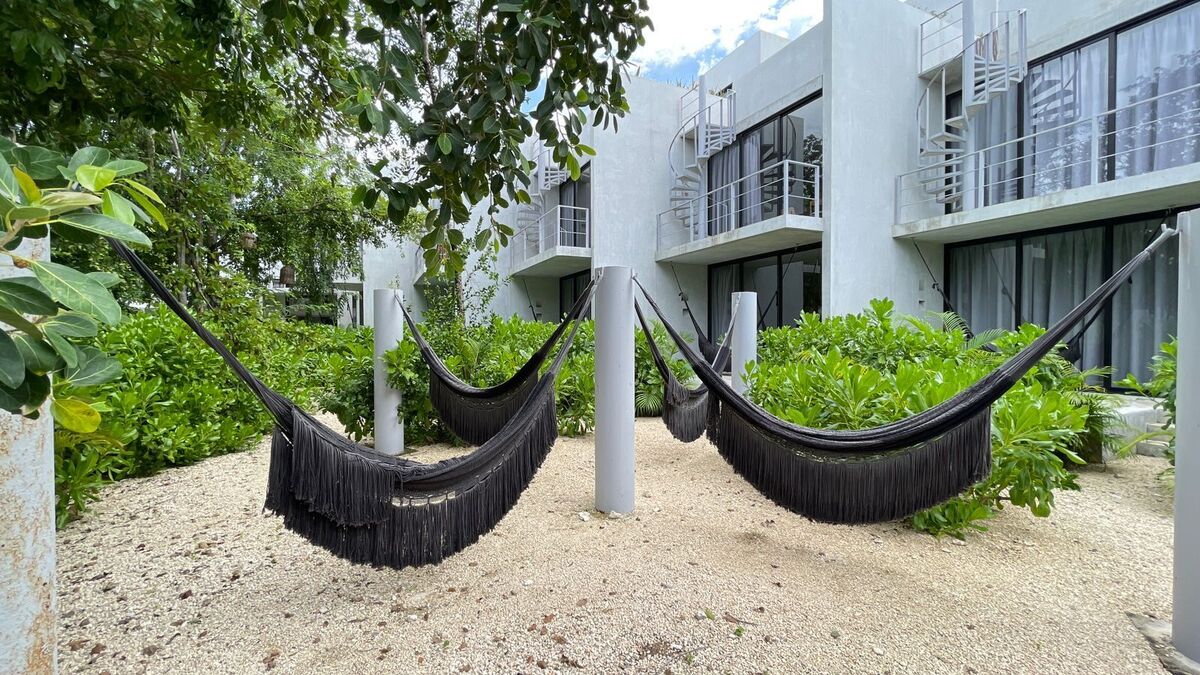8 of 22: área de hamacas