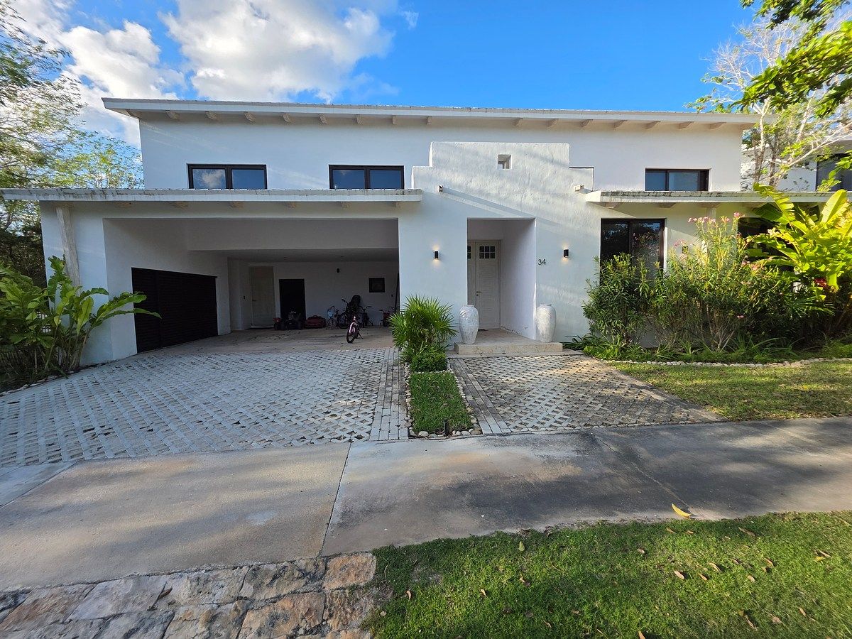 House for Sale in Yucatán Country Club | Kutz Private | Artigas Design, photo 1 of 46