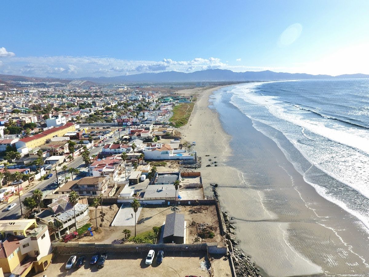 Ensenada | Lote Frente al Océano | Calle Principal