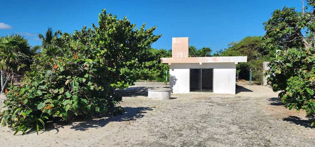 4 de 11: TERRENO CON CUARTO