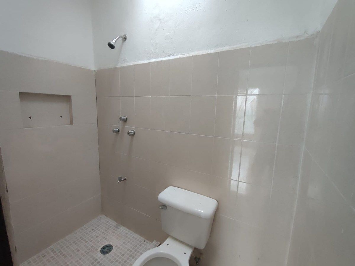 13 de 18: baño 2