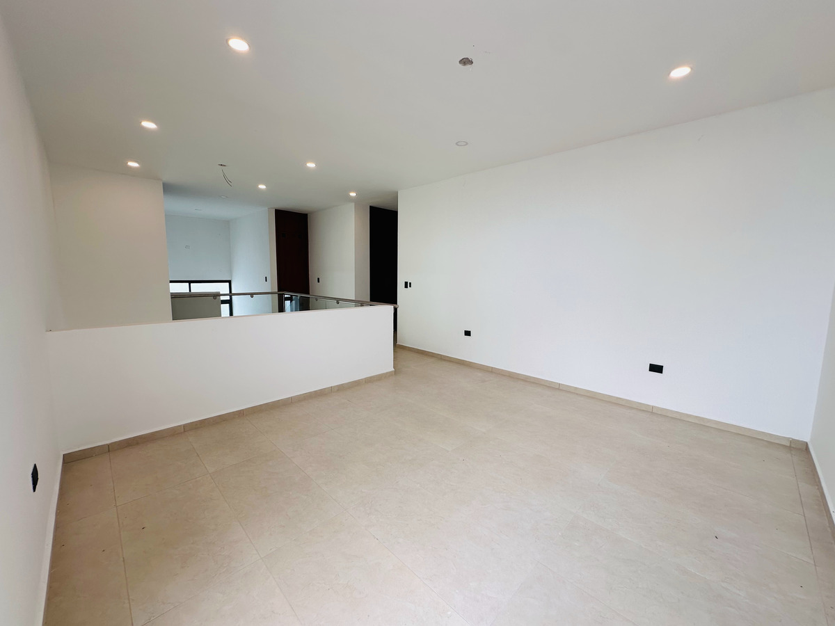 11 de 24: Sala de TV