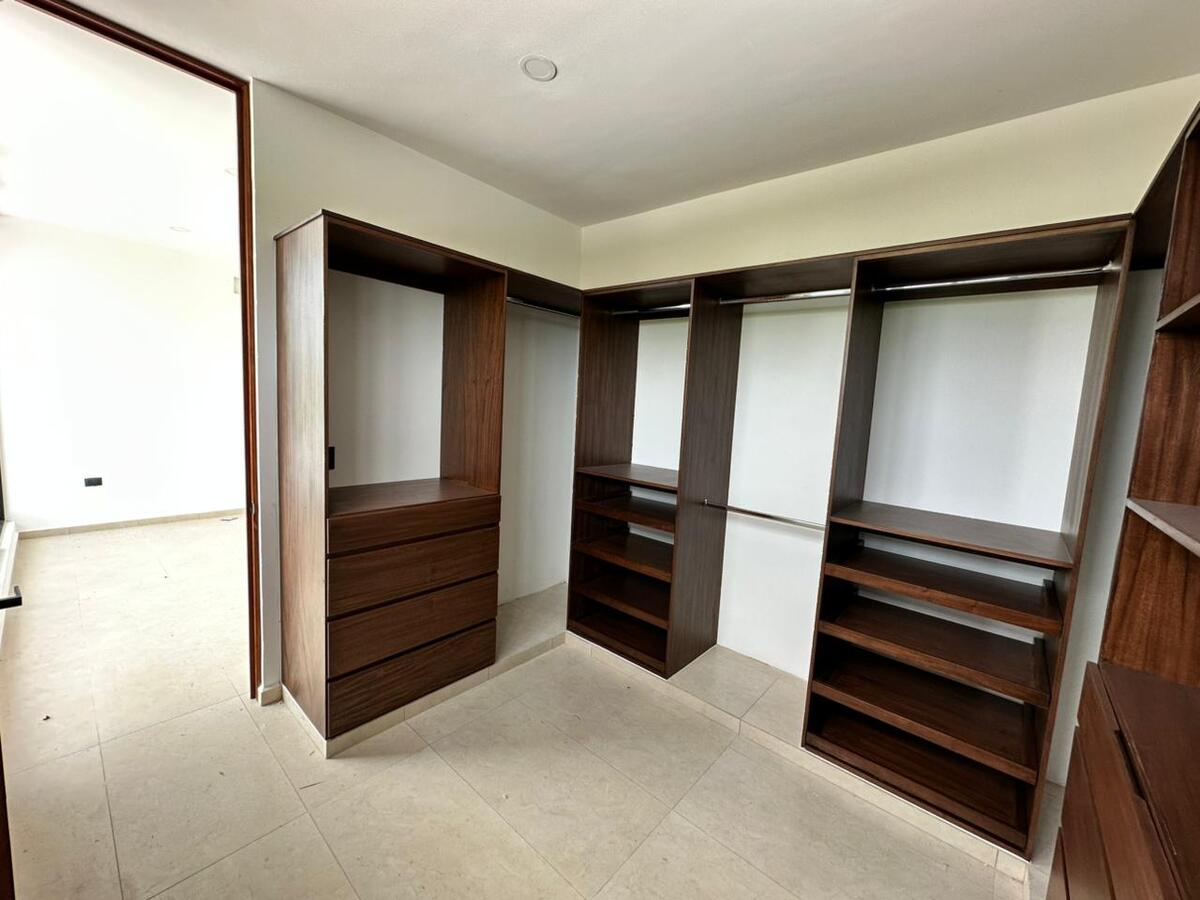 21 de 24: CloseT RP