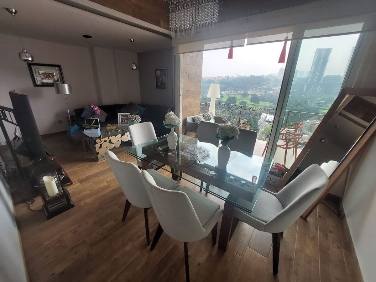 3 de 30: antecomedor y sala de tele