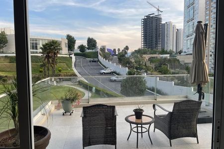 RENTA DEPARTAMENTO CON TERRAZA  ISOLA BOSQUE REAL
