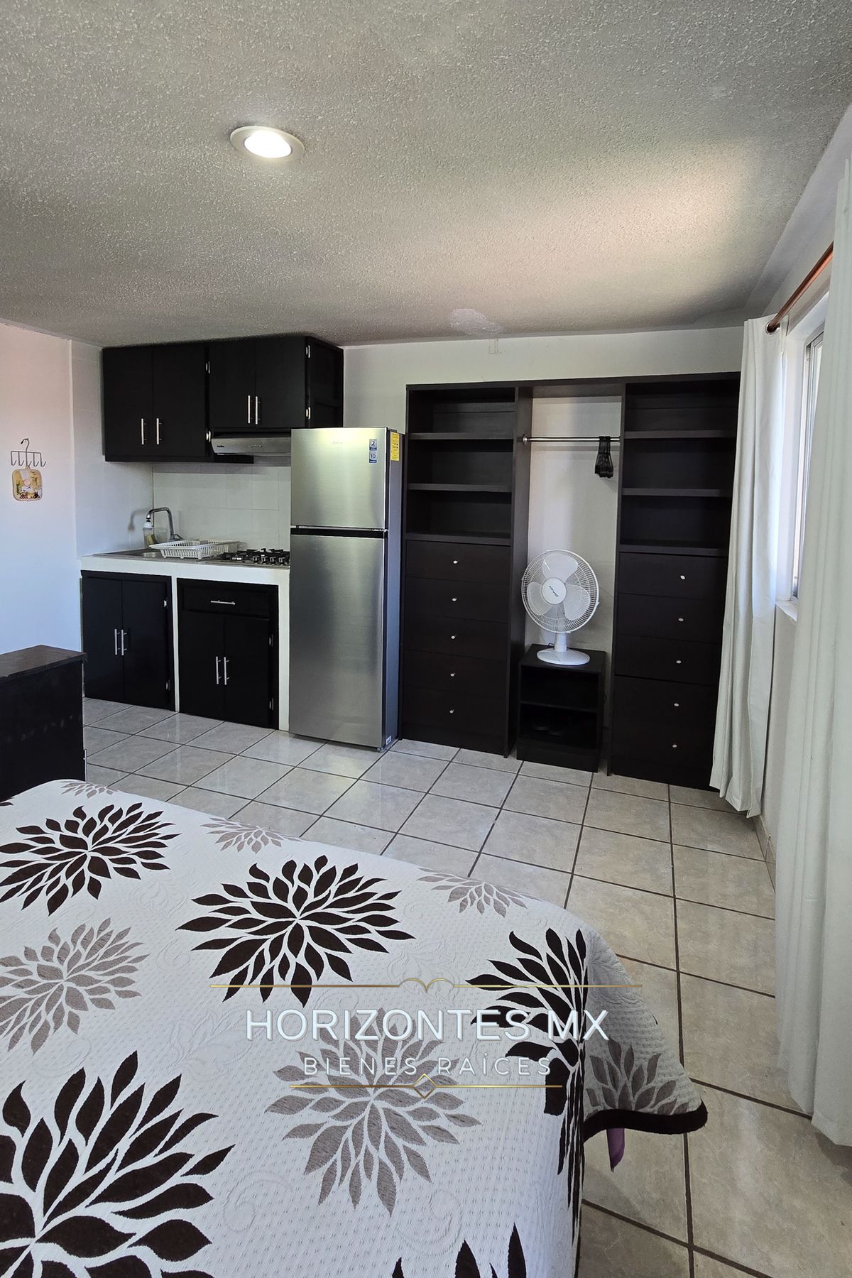 DEPARTAMENTO PARA UNA PERSONA EN RENTA, NORIA ALTA, GTO. SERVICIOS INCLUIDOS