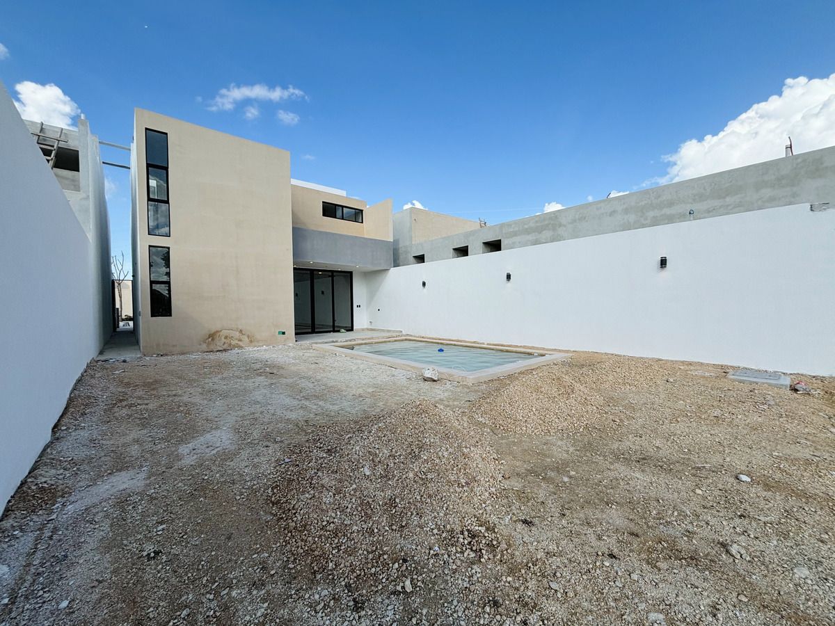 CASA en VENTA, 3 habitaciones, PISCINA, RESIDENCIAL