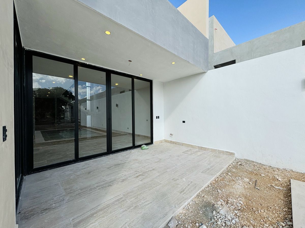 CASA en VENTA, 3 habitaciones, PISCINA, RESIDENCIAL