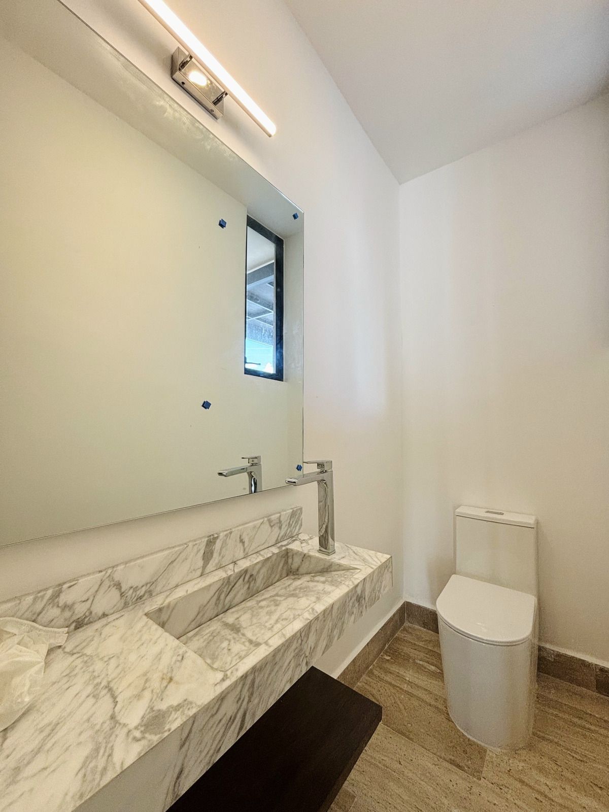 CASA en VENTA, 3 habitaciones, PISCINA, RESIDENCIAL