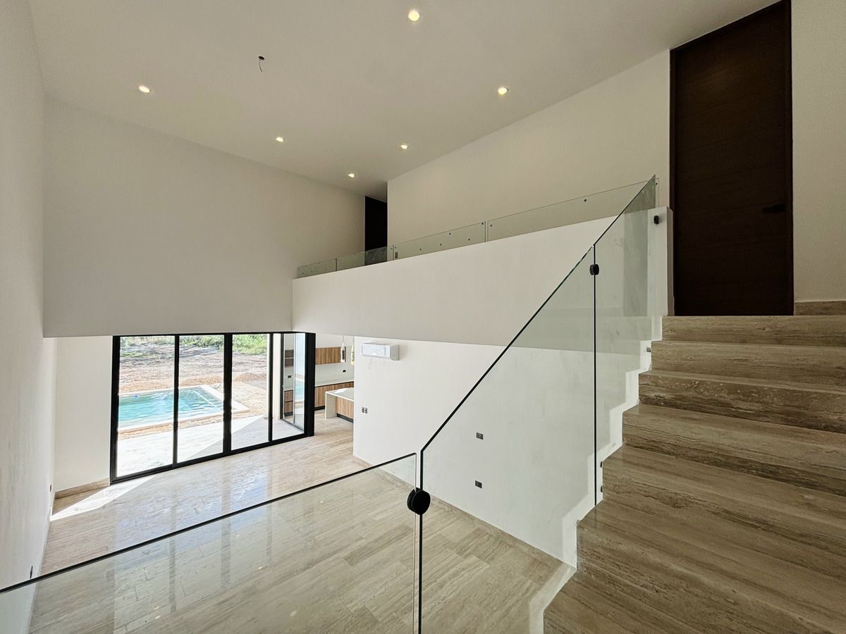 CASA en VENTA, 3 habitaciones, PISCINA, RESIDENCIAL