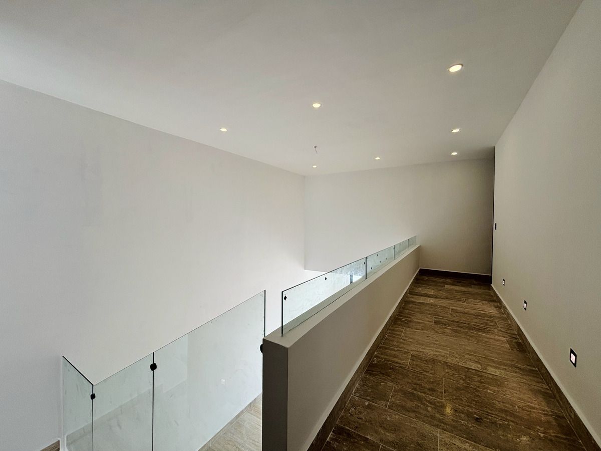 CASA en VENTA, 3 habitaciones, PISCINA, RESIDENCIAL