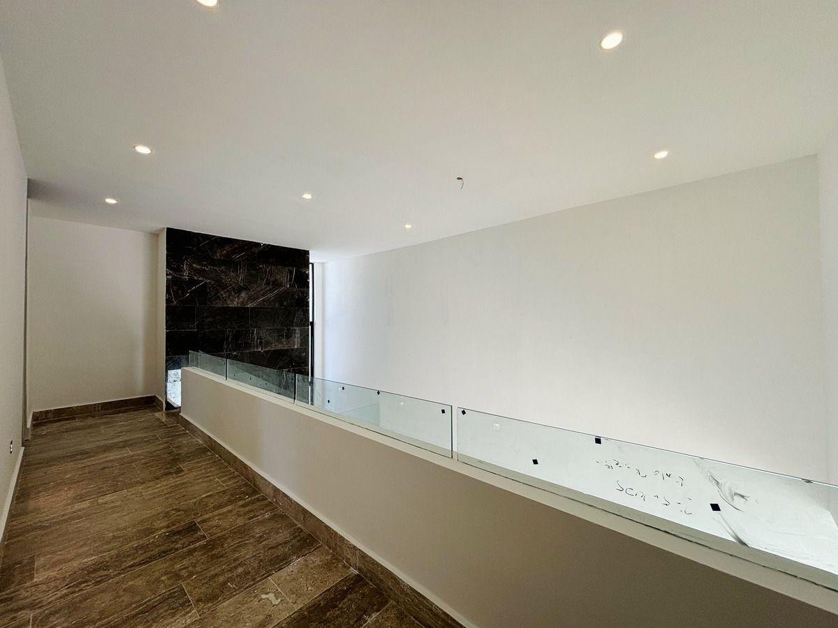 CASA en VENTA, 3 habitaciones, PISCINA, RESIDENCIAL