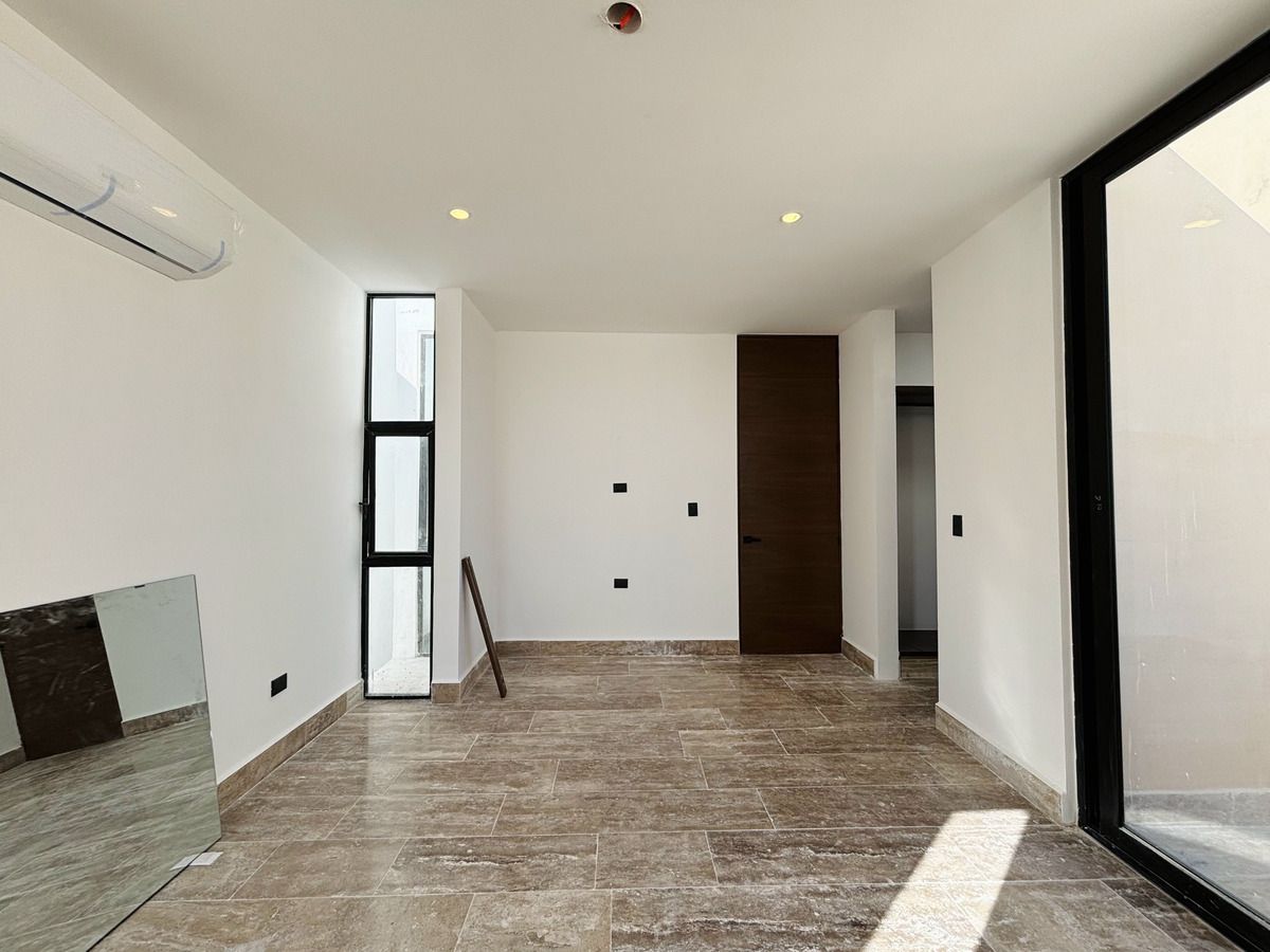 CASA en VENTA, 3 habitaciones, PISCINA, RESIDENCIAL