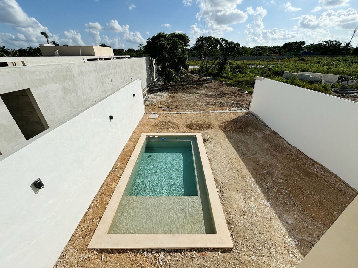 CASA en VENTA, 3 habitaciones, PISCINA, RESIDENCIAL