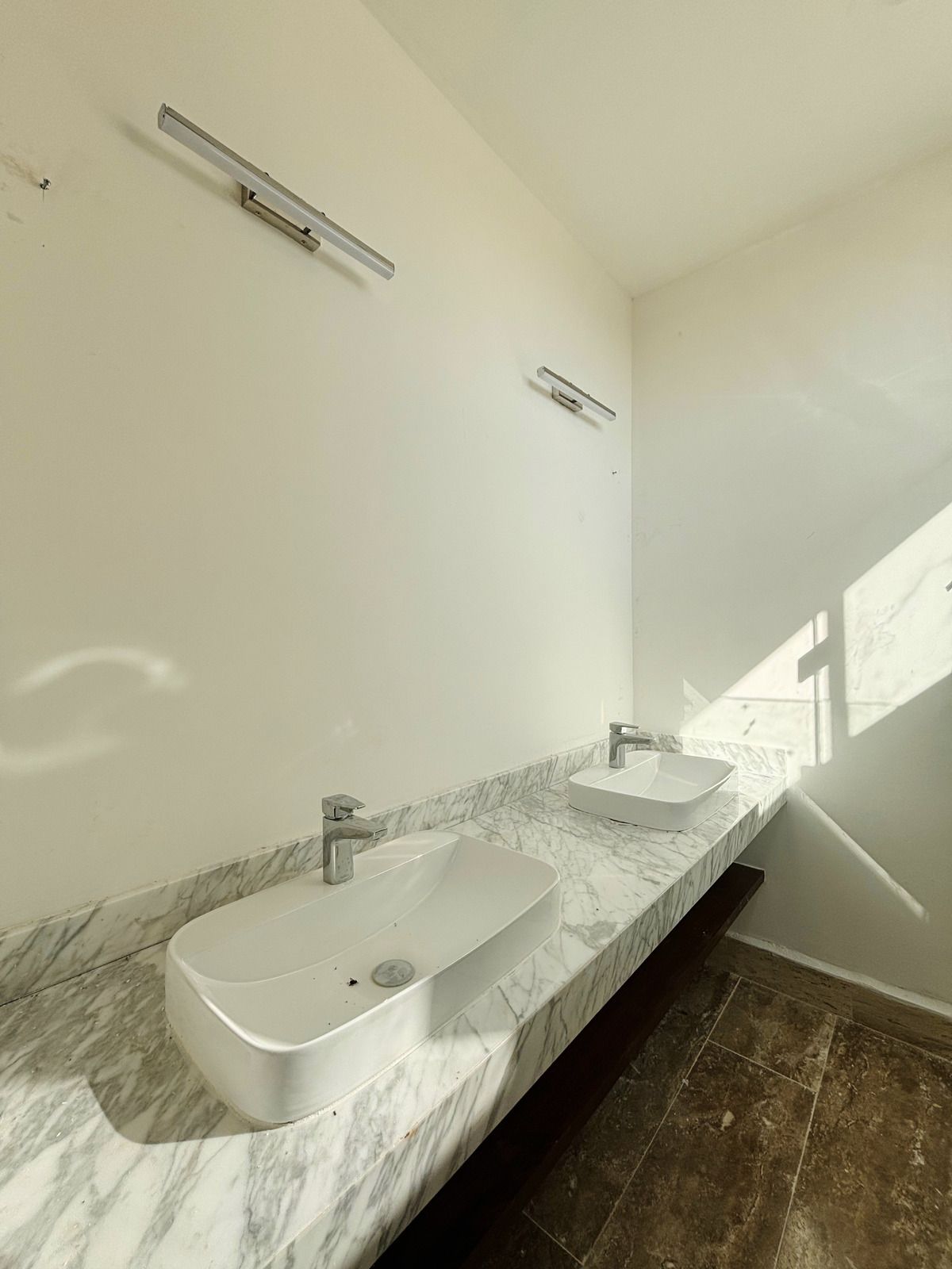 CASA en VENTA, 3 habitaciones, PISCINA, RESIDENCIAL