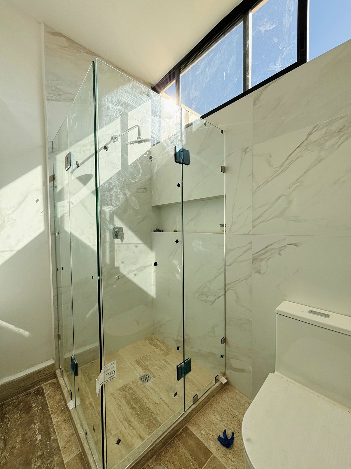 CASA en VENTA, 3 habitaciones, PISCINA, RESIDENCIAL