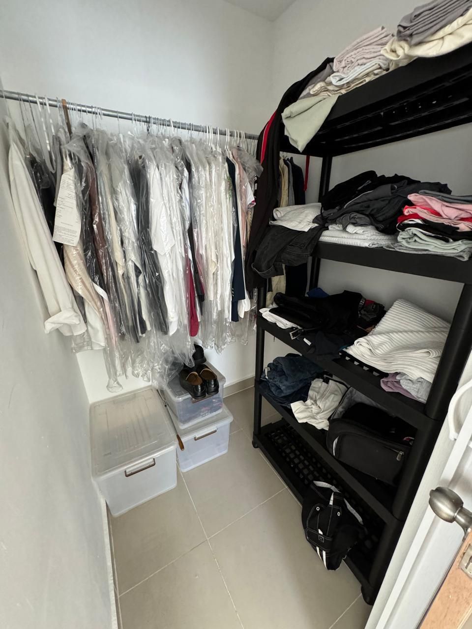 7 de 19: Closet